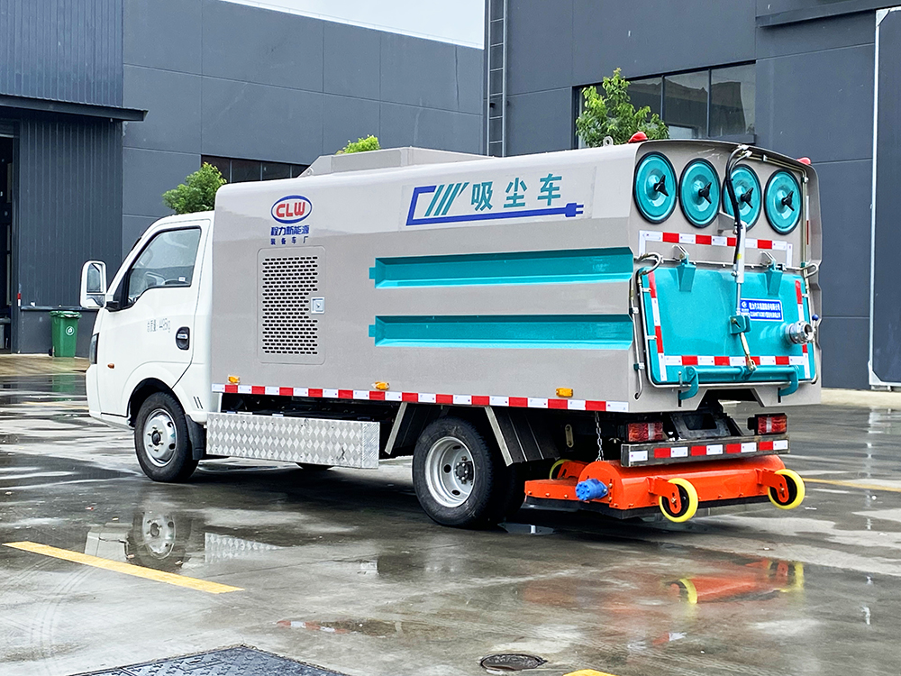 CL5040TXCB新能源东风华神3.5方纯电动吸尘车
