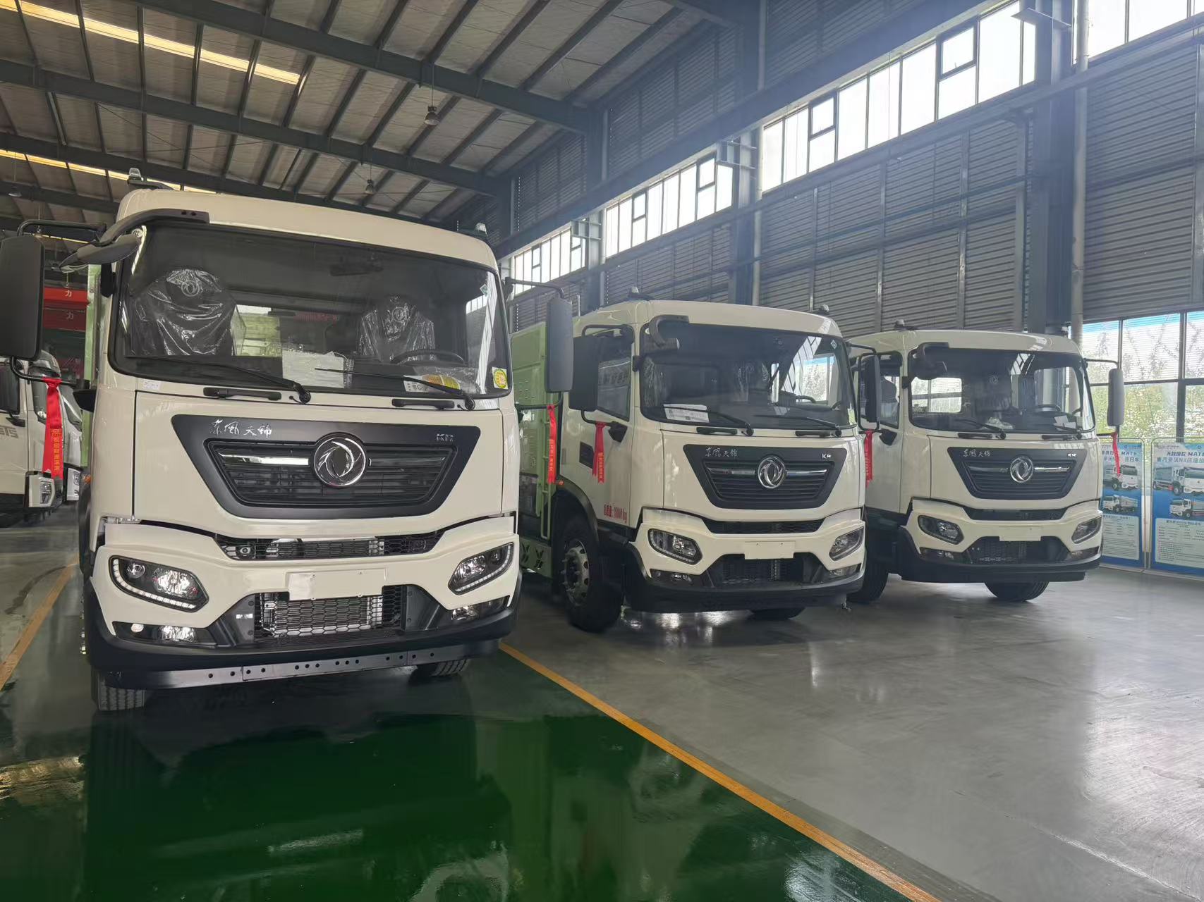 贺喜(河北朱总)喜提新能源纯电动洗扫车2辆、纯电动吸尘车1辆
